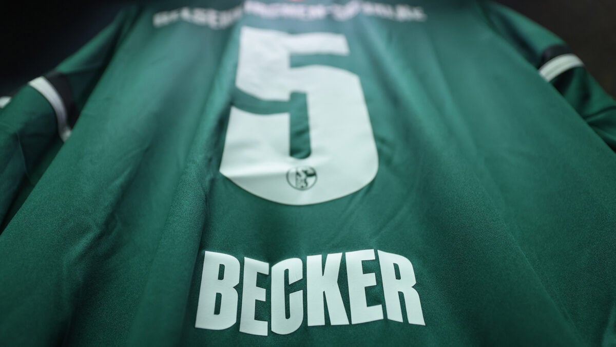 25-12-14-S04-FCN-3383