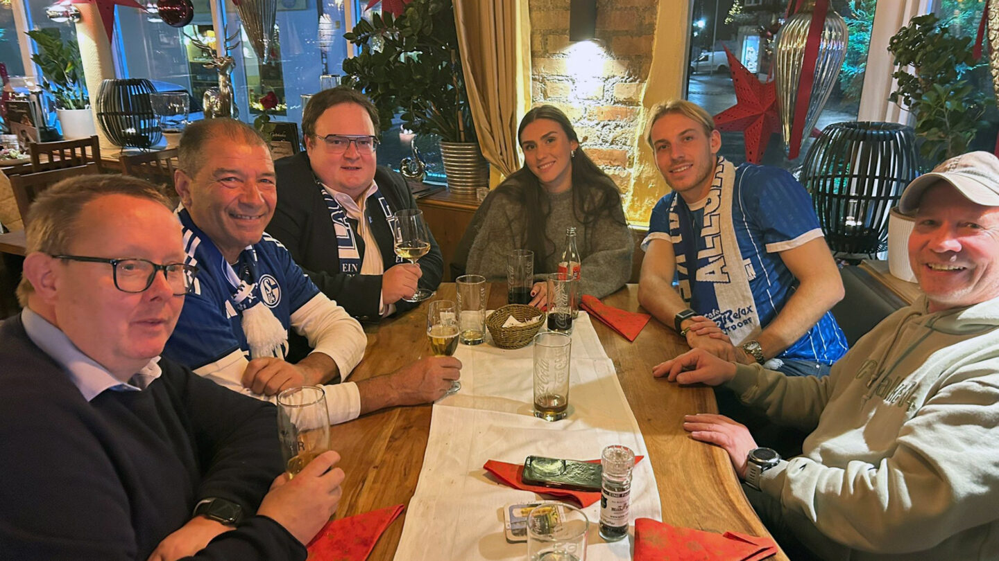 251201_Spielerempfang_03_Oberstdorf