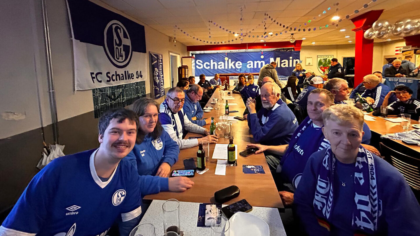 251201_Spielerempfang_12_Worms