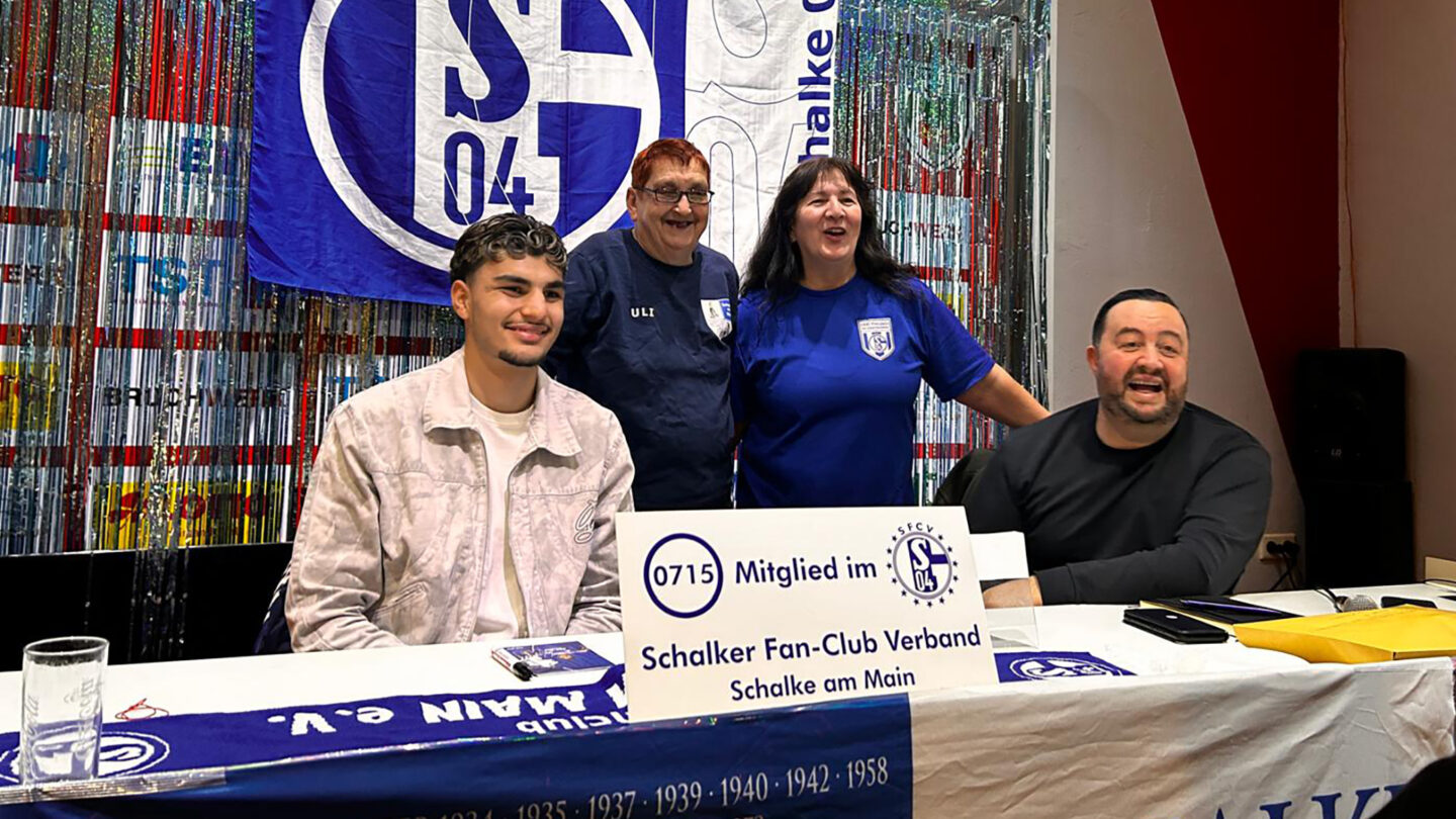 251201_Spielerempfang_13_Worms