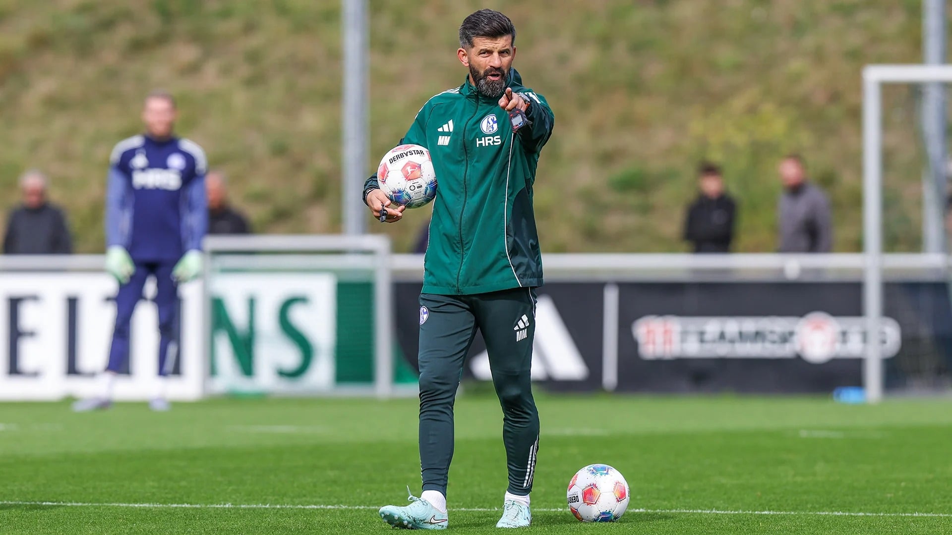 imgi_16_25-09-24-s04-tr-8240