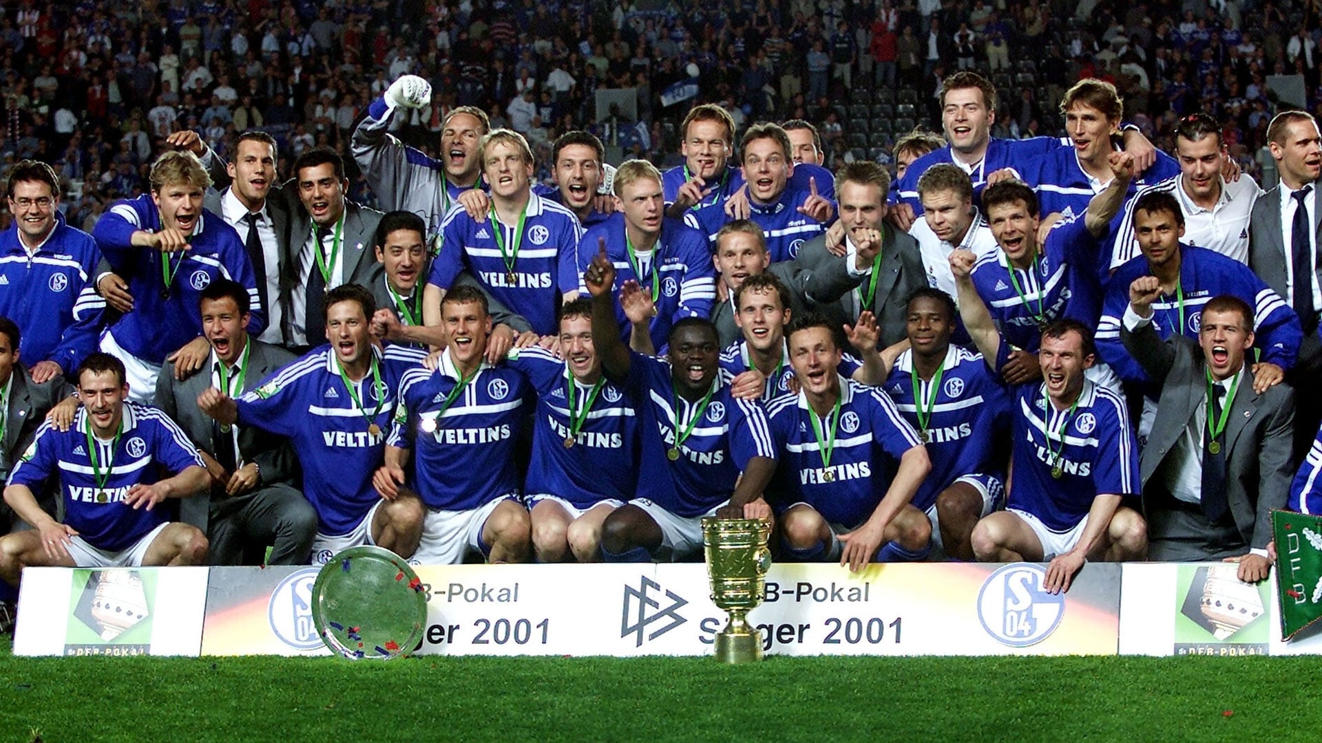 260526-siegerfoto-pokal-2001