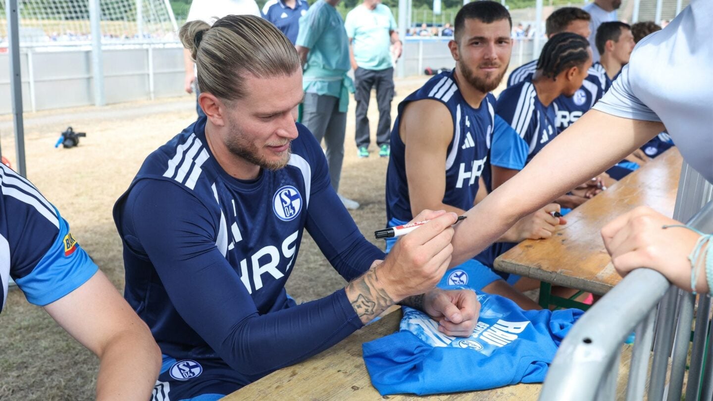 20260705-Karius-Autogramm