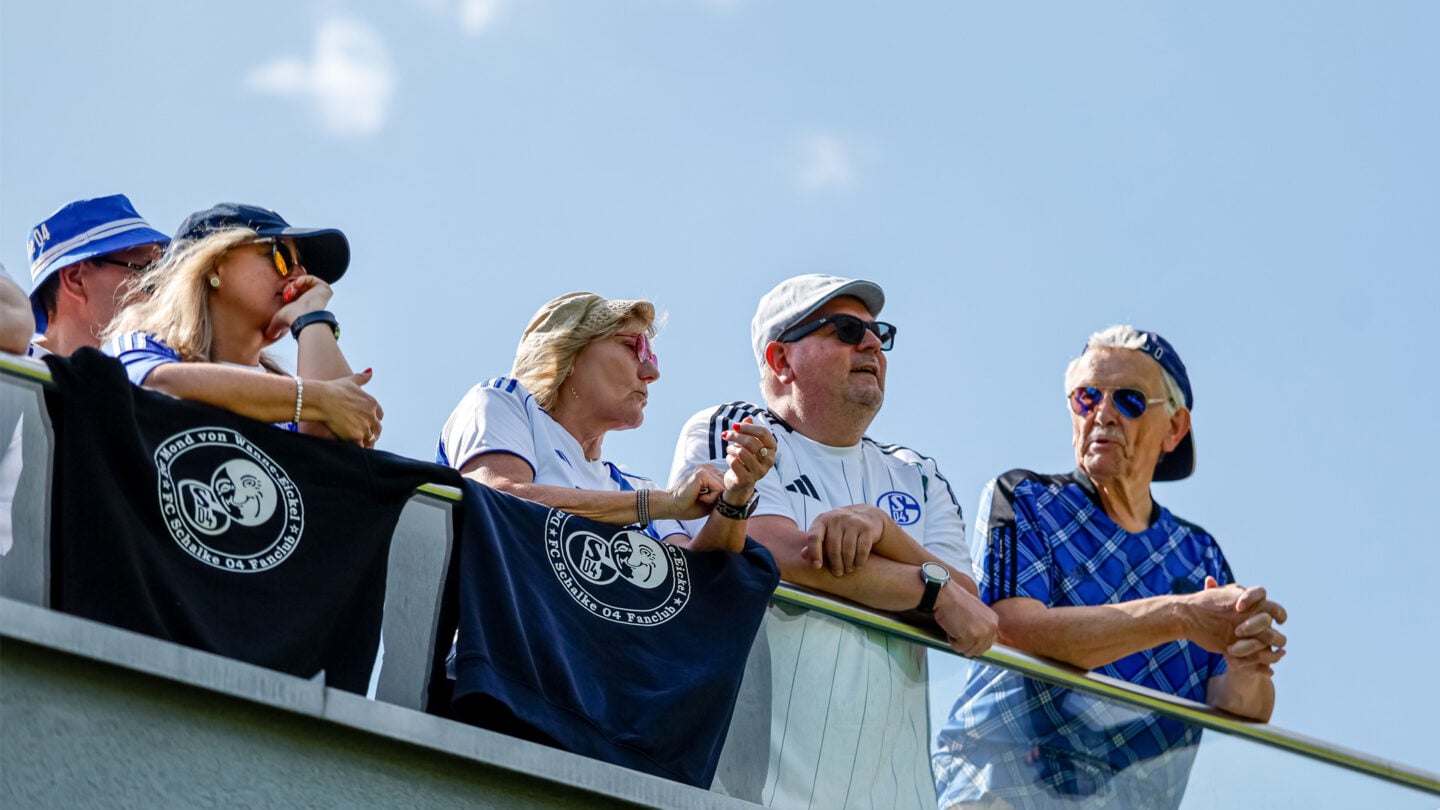 20260722-Fans-Scheibe