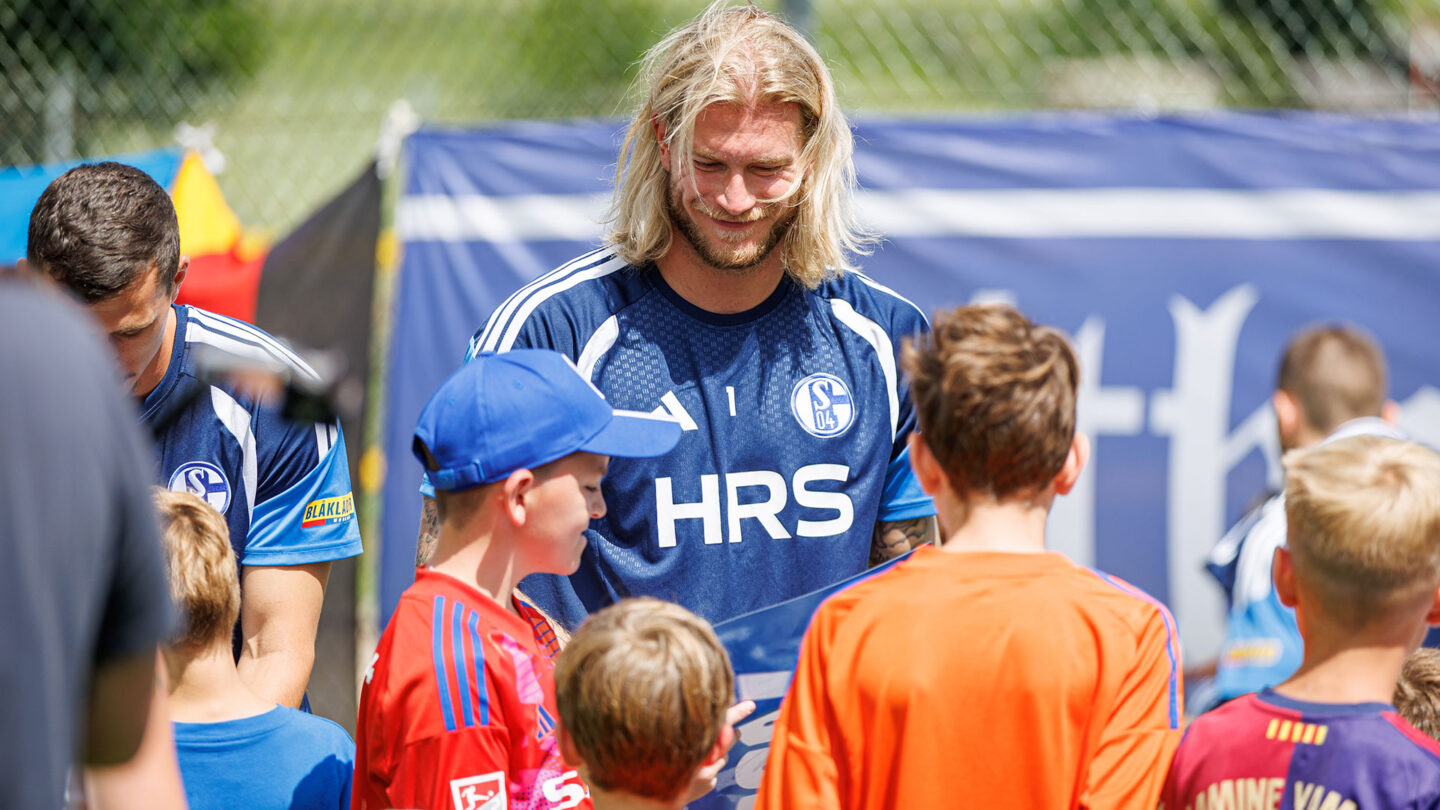 260723-autogrammstunde-05