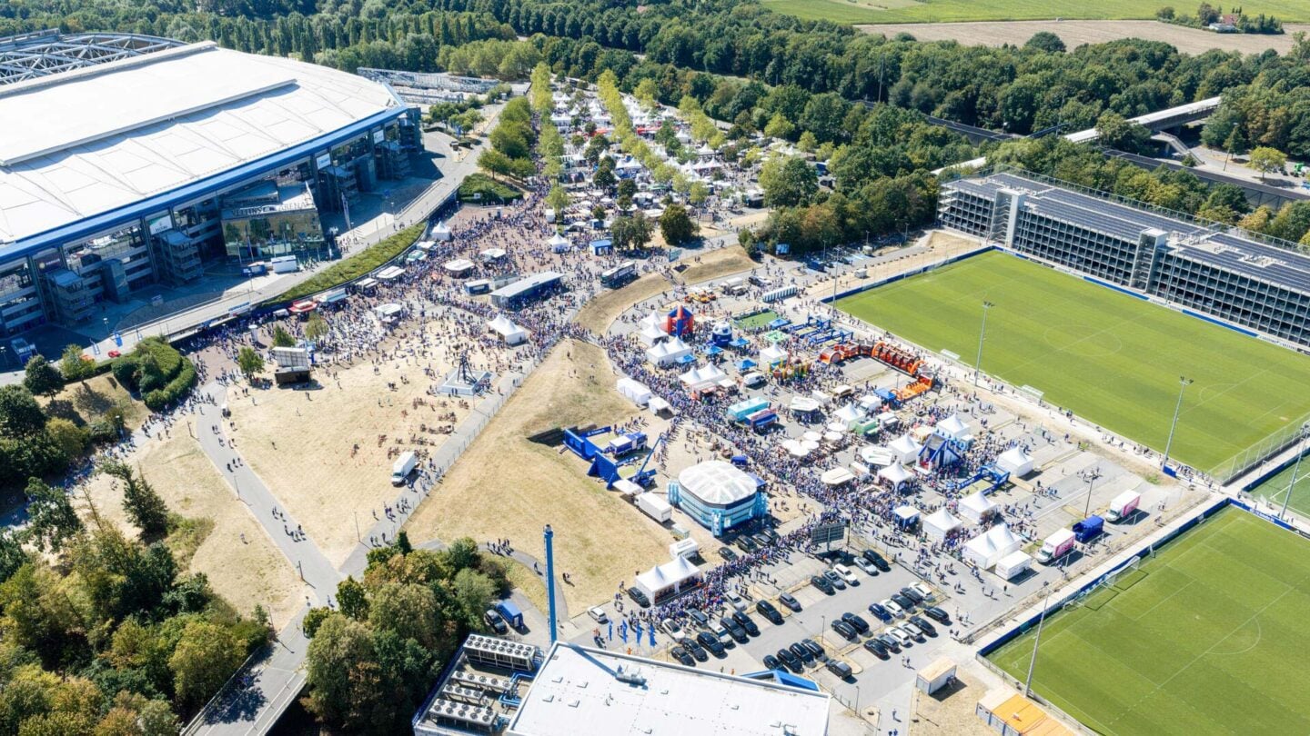 260808-Schalke-Tach-2026-25