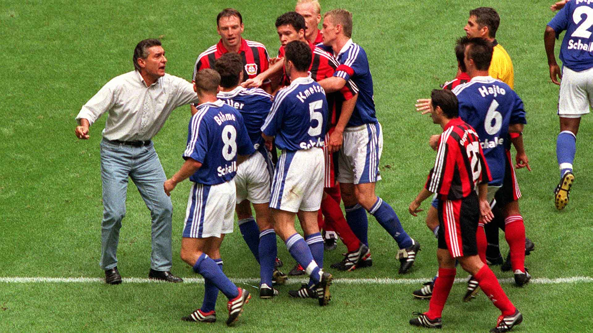 260814-erstes-pflichtspiel-arena-assauer-rudelbildung