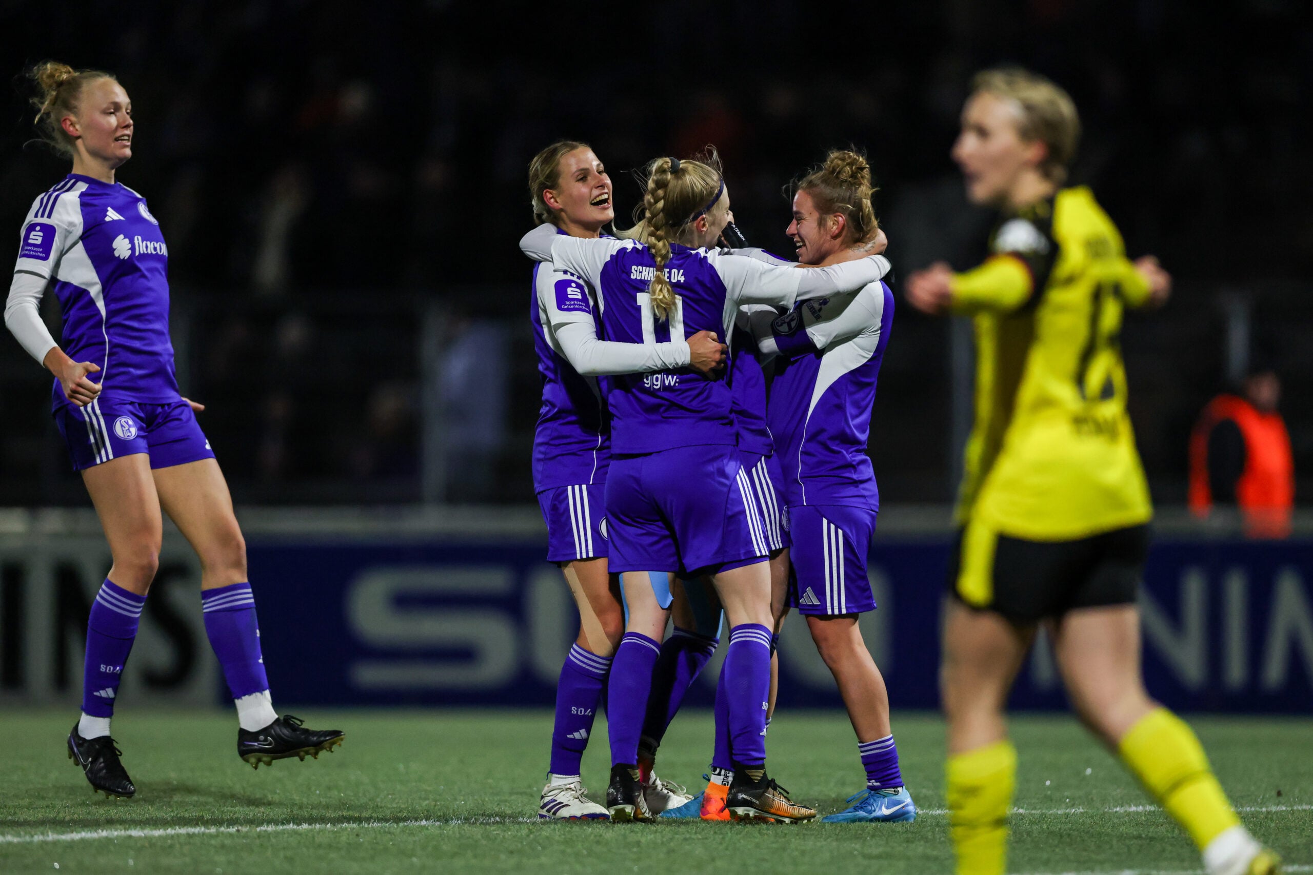 Frauen – FC Schalke 04 – Borussia Dortmund