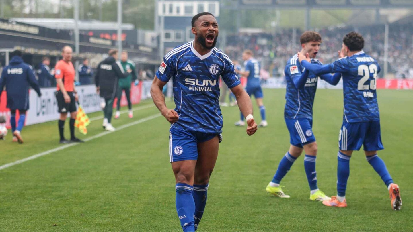 26-04-12-S04-ELV-9488