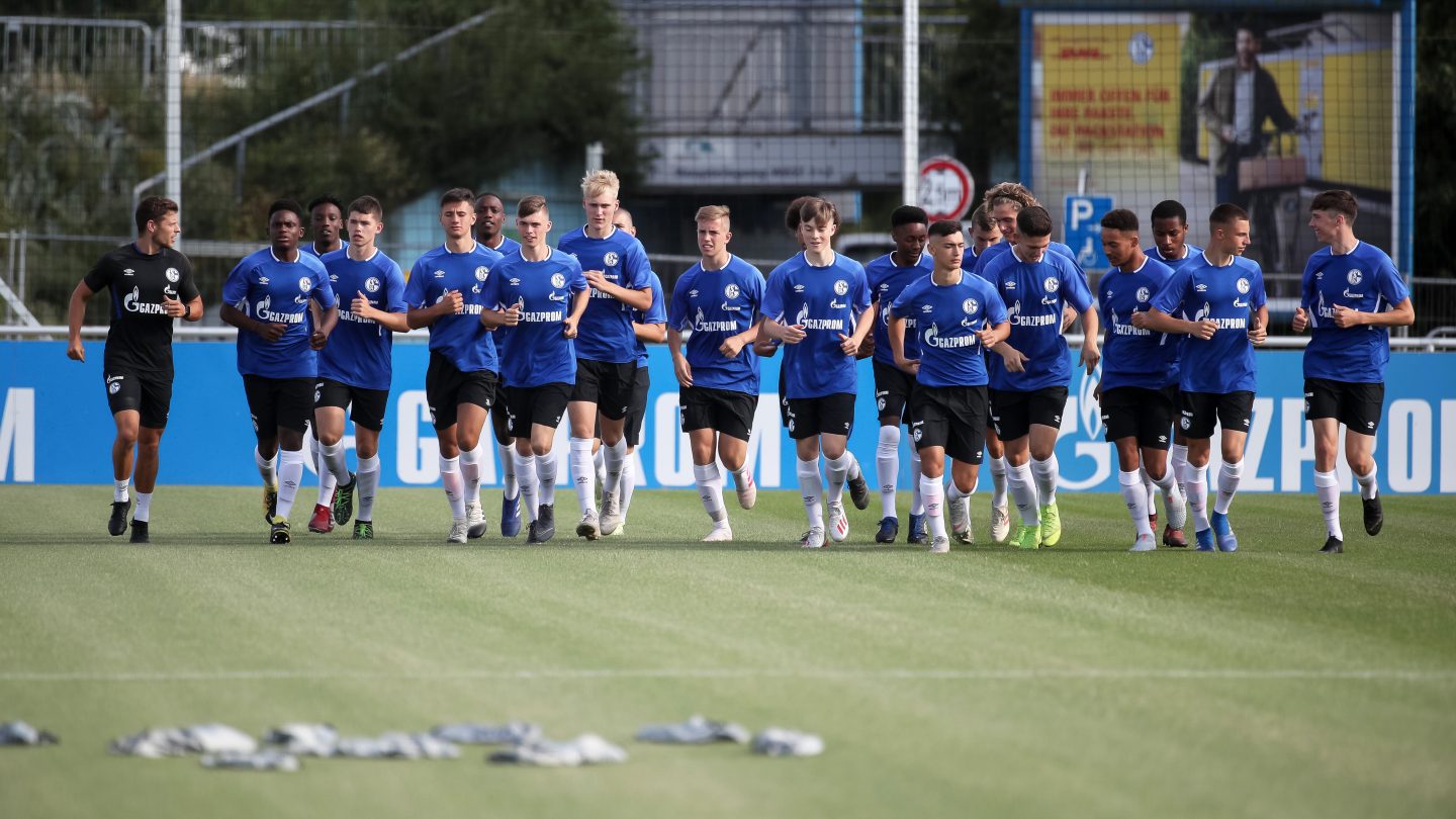 Aufgalopp bei der U17: Die Schalker B-Junioren trainieren wieder
