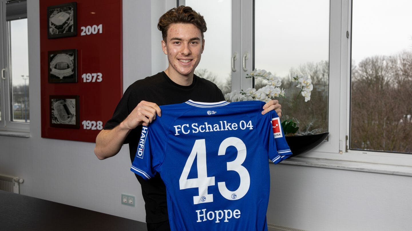 FC Schalke 04 bindet Matthew Hoppe