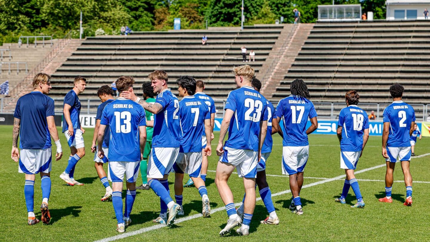 Die U23 im Parkstadion nach der Partie gegen die U23 von Fortuna Düsseldorf