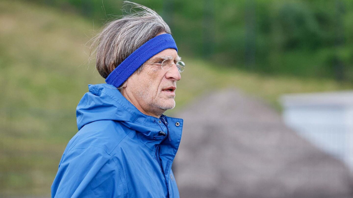 Norbert Elgert auf dem Platz