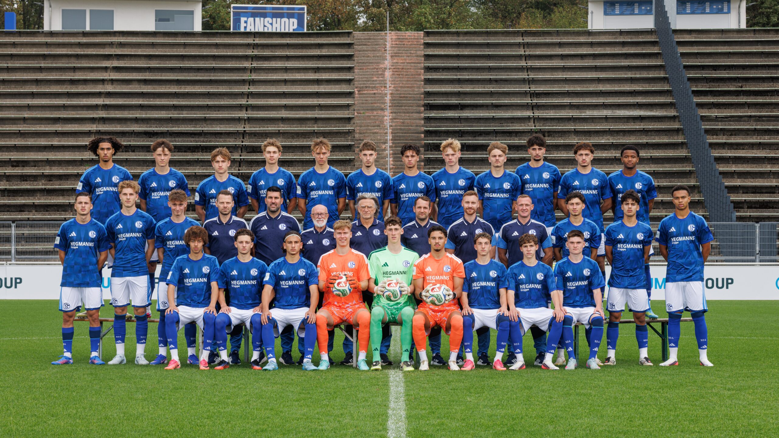 01.09.2026, Knappenschmiede, Media Day, Mannschaftsfoto, FC Schalke 04,